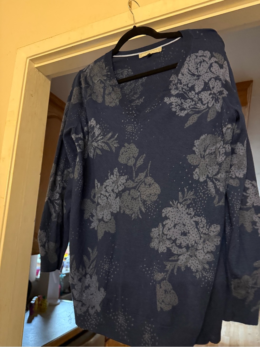 Daniel Rainn Blue Floral V-Neck Sweater